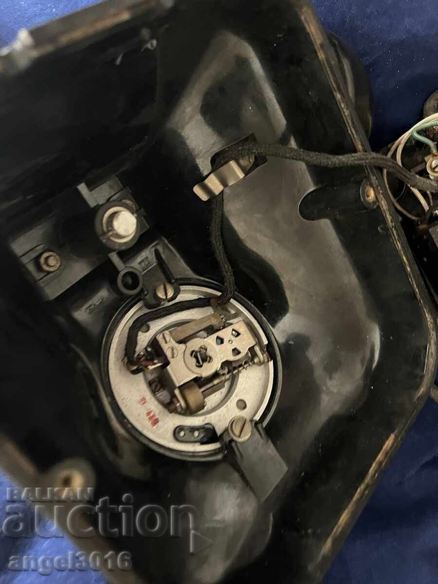 COLLECTIBLE BAKELITE TELEPHONE WITH DIAL, ROYAL ERA - 5 COLLECTIBLE BAKELITE TELEPHONE WITH DIAL, ROYAL ERA - 5