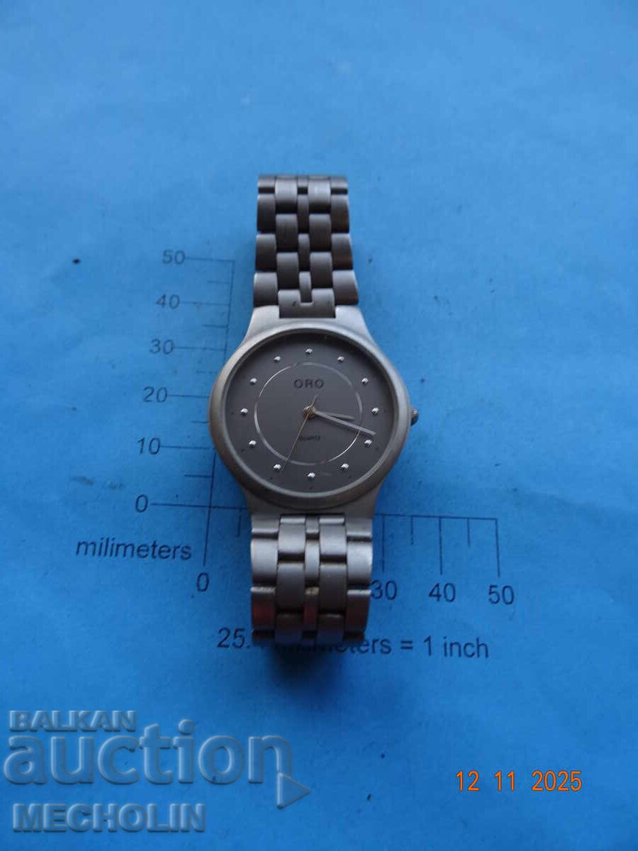TITAN ORO WATCH