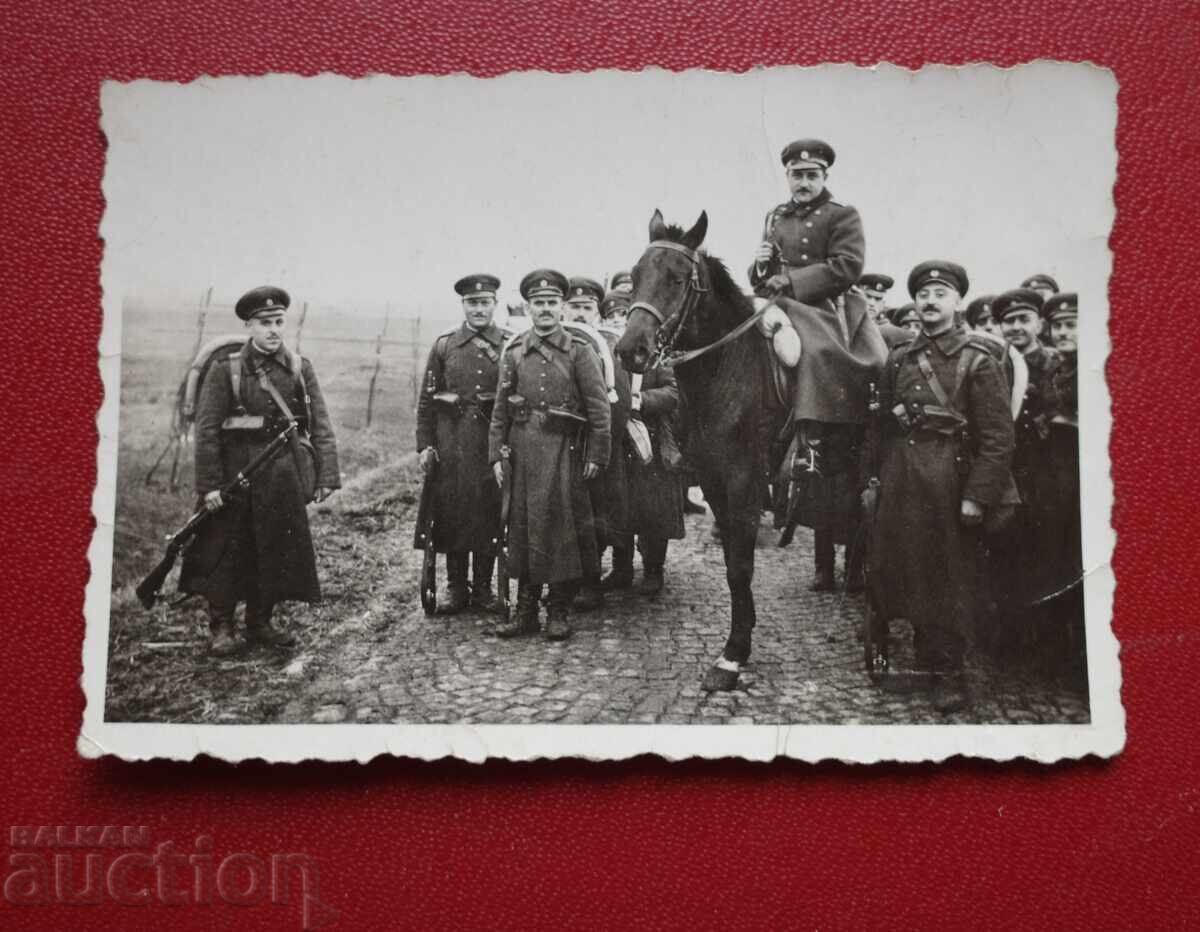 Παράδοση Δεν είναι σαφές τι είναι το "Voeni" και
