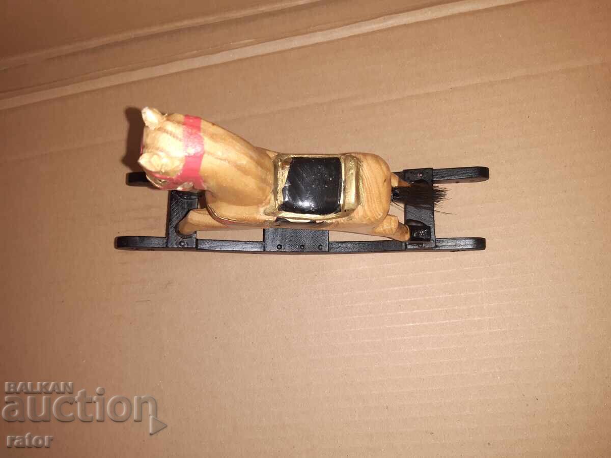 Παλιό ξύλινο κουνιστό αλογάκι, παιχνίδι - 5