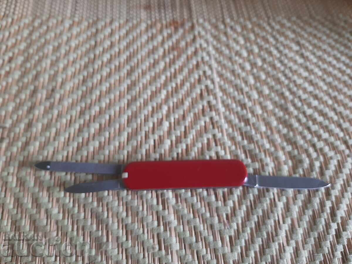 Доставка на Швейцарско ножче викторинокс Victorinox Доставка на Швейцарско ножче викторинокс Victorinox