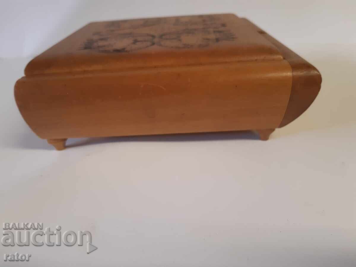 Παλιό ξύλινο, ενδιαφέρον κουτί για κοσμήματα - 5