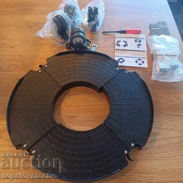 Παράδοση Ρυθμιζόμενη βάση με ρόδες για γλάστρες (35–48 εκ.) Παράδοση Ρυθμιζόμενη βάση με ρόδες για γλάστρες (35–48 εκ.)