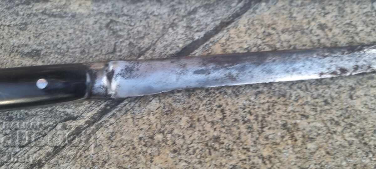 Licitație Cuțit vechi. Karakulak