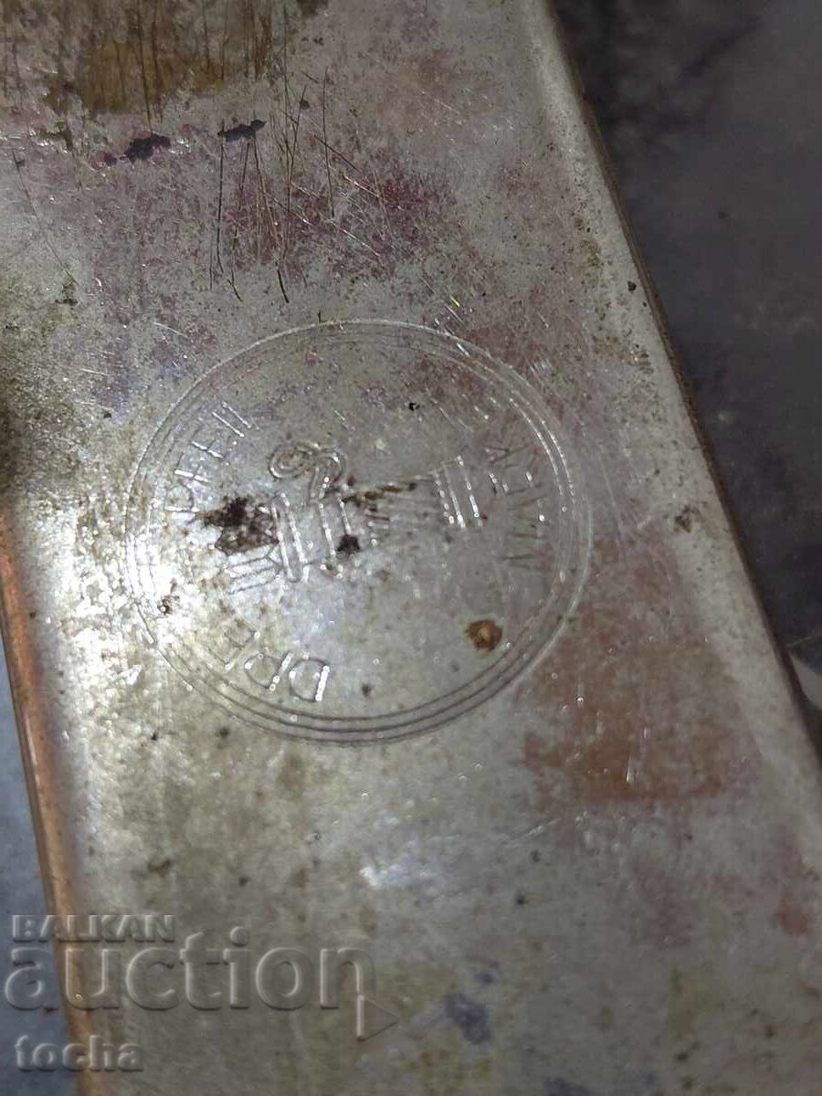 Seringă veche de sticlă în cutie. BZC cu preț 0.21 BGN | € 0.11 Seringă veche de sticlă în cutie. BZC cu preț 0.21 BGN | € 0.11