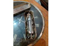 Παλιά γυάλινη σύριγγα σε κουτί .BZTS