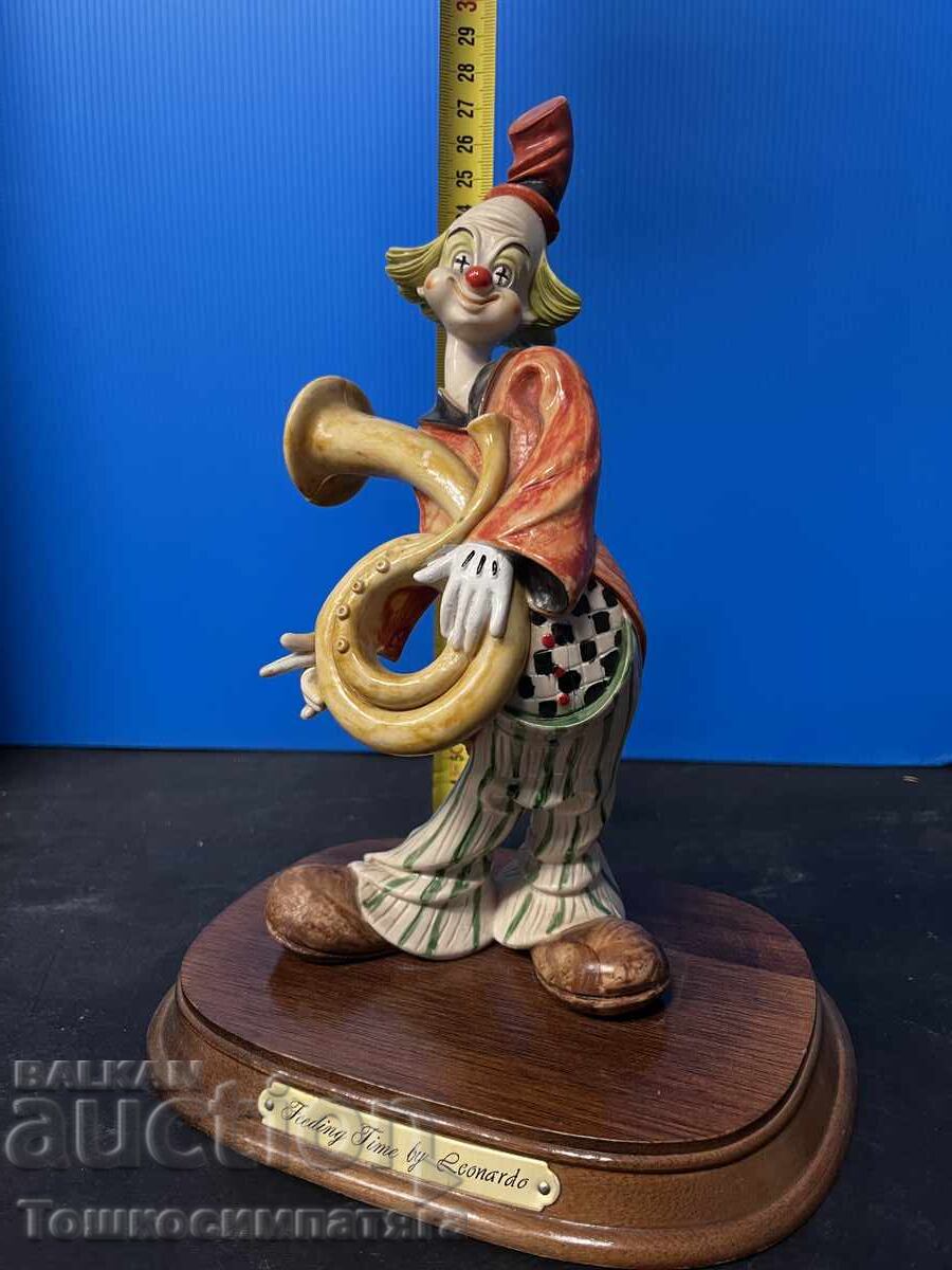 Auction  Collectible clown figure from the Leonardo Collection