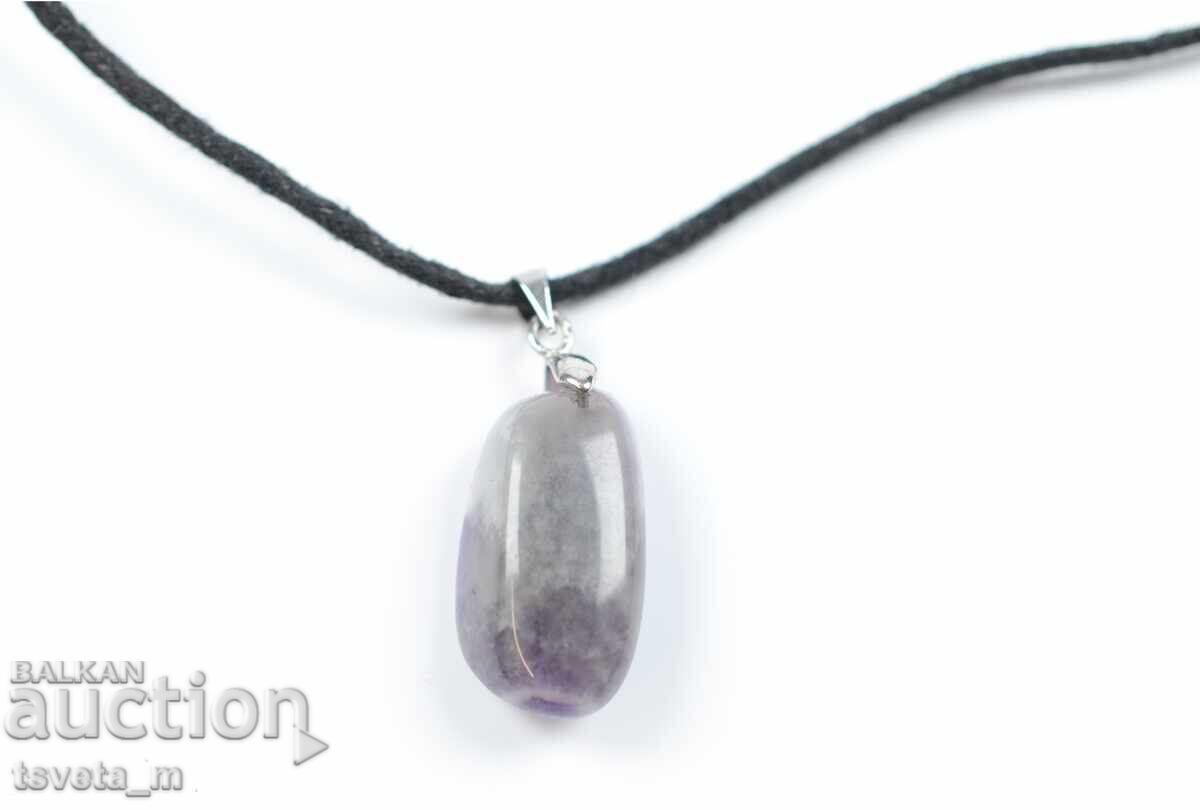 Κολιέ με μενταγιόν από φυσικό πέτρωμα με τιμή 5.00 BGN | € 2.56