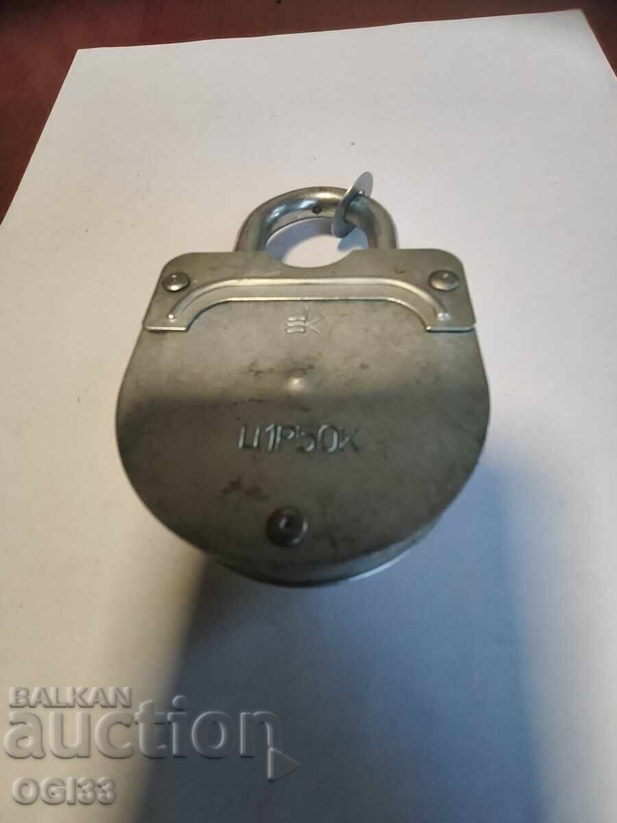 Livrarea Vechi lacăt rusesc