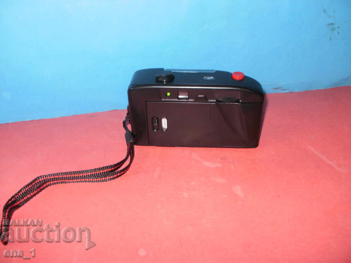 Δημοπρασία Αχρησιμοποίητη φωτογραφική μηχανή με ταινία SKINA SK-102