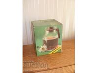 Αχρησιμοποίητη κανάτα με καπάκι για καφέ, τσάι, νερό κ.λπ. υγρά