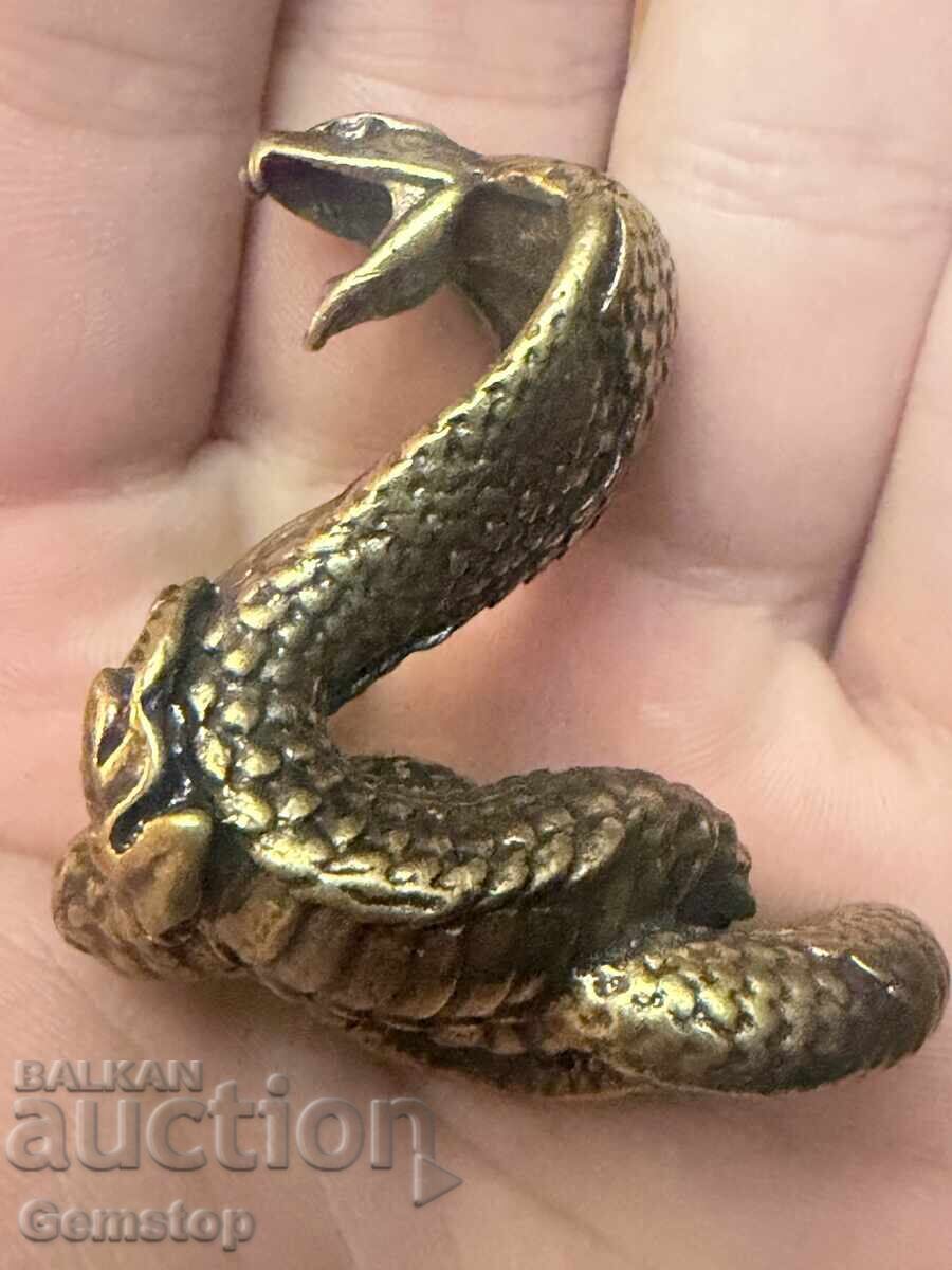 Παράδοση ΒΖΤ! 87 γραμμάρια στυλιζαρισμένο χάλκινο ειδώλιο κόμπρας από 1 st! Παράδοση ΒΖΤ! 87 γραμμάρια στυλιζαρισμένο χάλκινο ειδώλιο κόμπρας από 1 st!