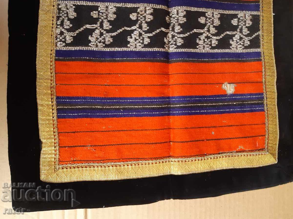 Autentică, frumoasă, rară, șorț, costum popular cu preț 25.00 BGN | € 12.78 Autentică, frumoasă, rară, șorț, costum popular cu preț 25.00 BGN | € 12.78