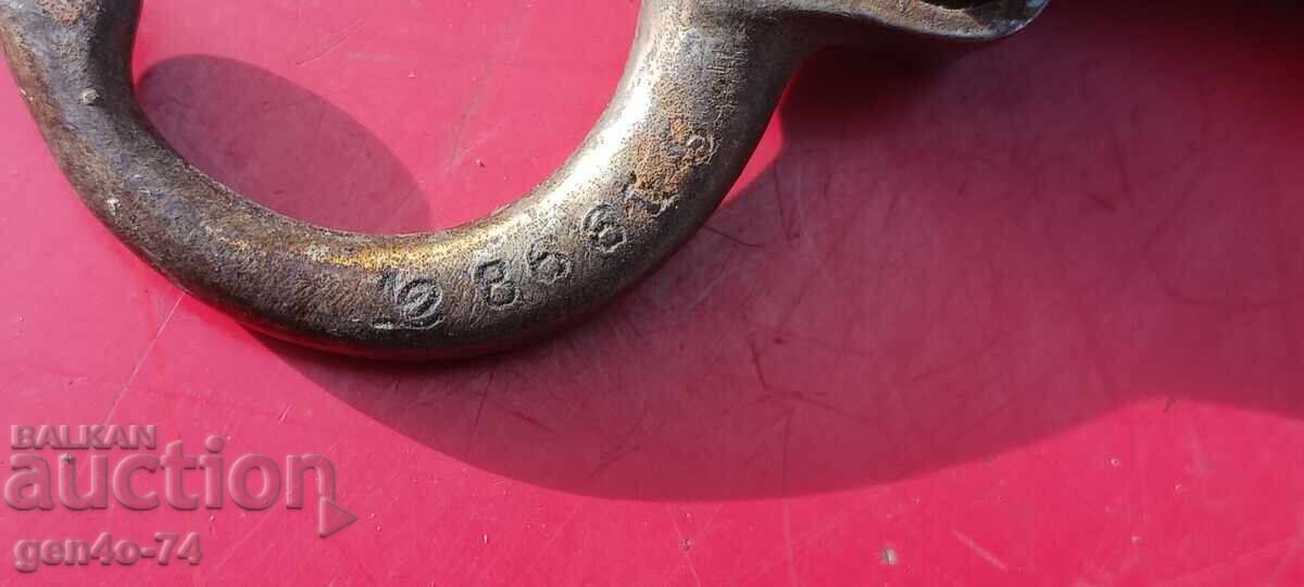 щик лебел с цена 200.00 лв. | € 102.26 щик лебел с цена 200.00 лв. | € 102.26