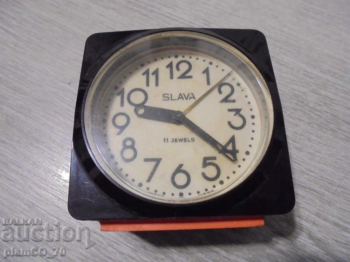 №*8360 Стар руски настолен механичен часовник SLAVA с цена 20.00 лв. | € 10.23 №*8360 Стар руски настолен механичен часовник SLAVA с цена 20.00 лв. | € 10.23