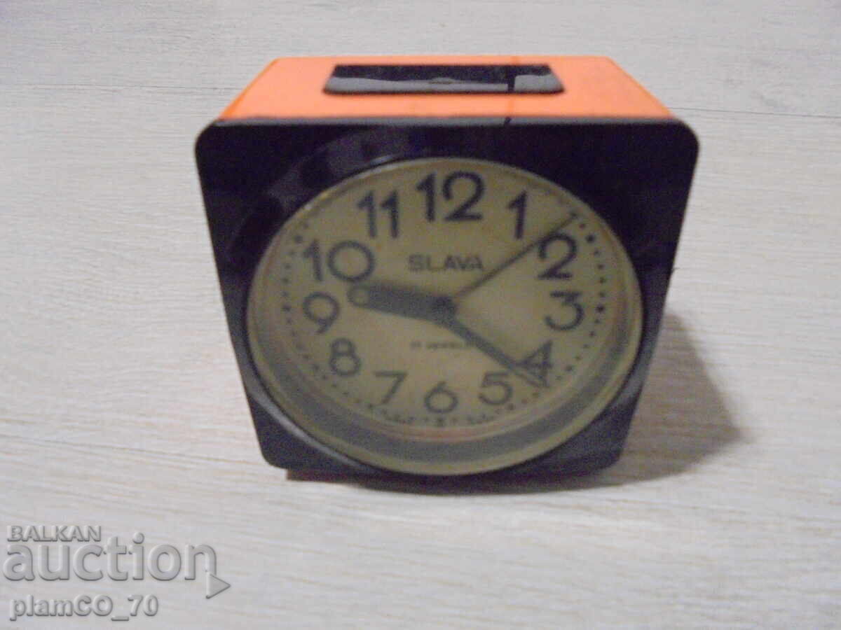 №*8360 Стар руски настолен механичен часовник SLAVA №*8360 Стар руски настолен механичен часовник SLAVA