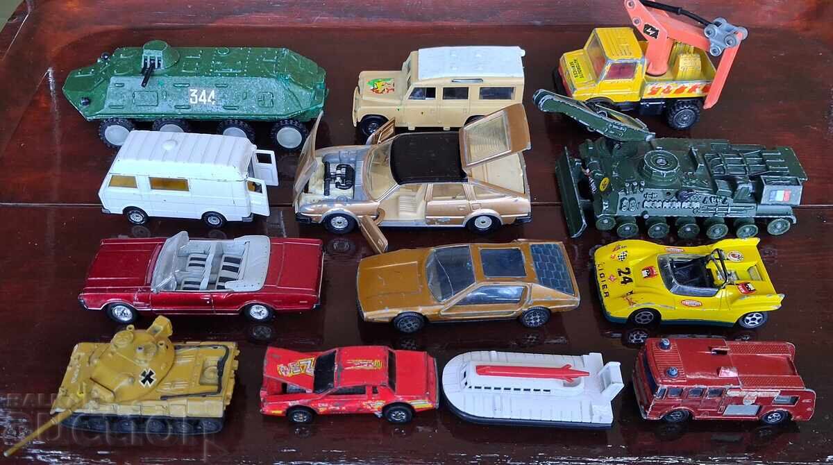 Lot de mașinuțe - Matchbox, Siku, Polistil, Hot Wheels, Corgi, Norev cu preț 60.00 BGN | € 30.68 Lot de mașinuțe - Matchbox, Siku, Polistil, Hot Wheels, Corgi, Norev cu preț 60.00 BGN | € 30.68