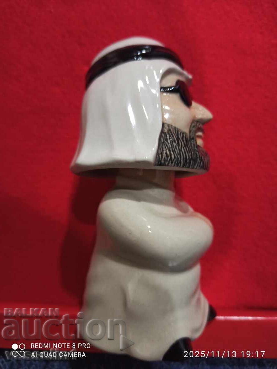 Аукцион Стара фигурка с клатеща глава за кола камион