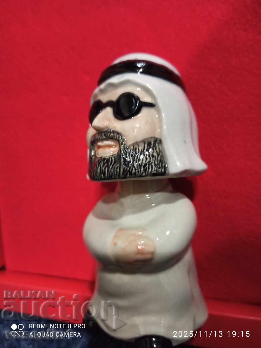 Стара фигурка с клатеща глава за кола камион