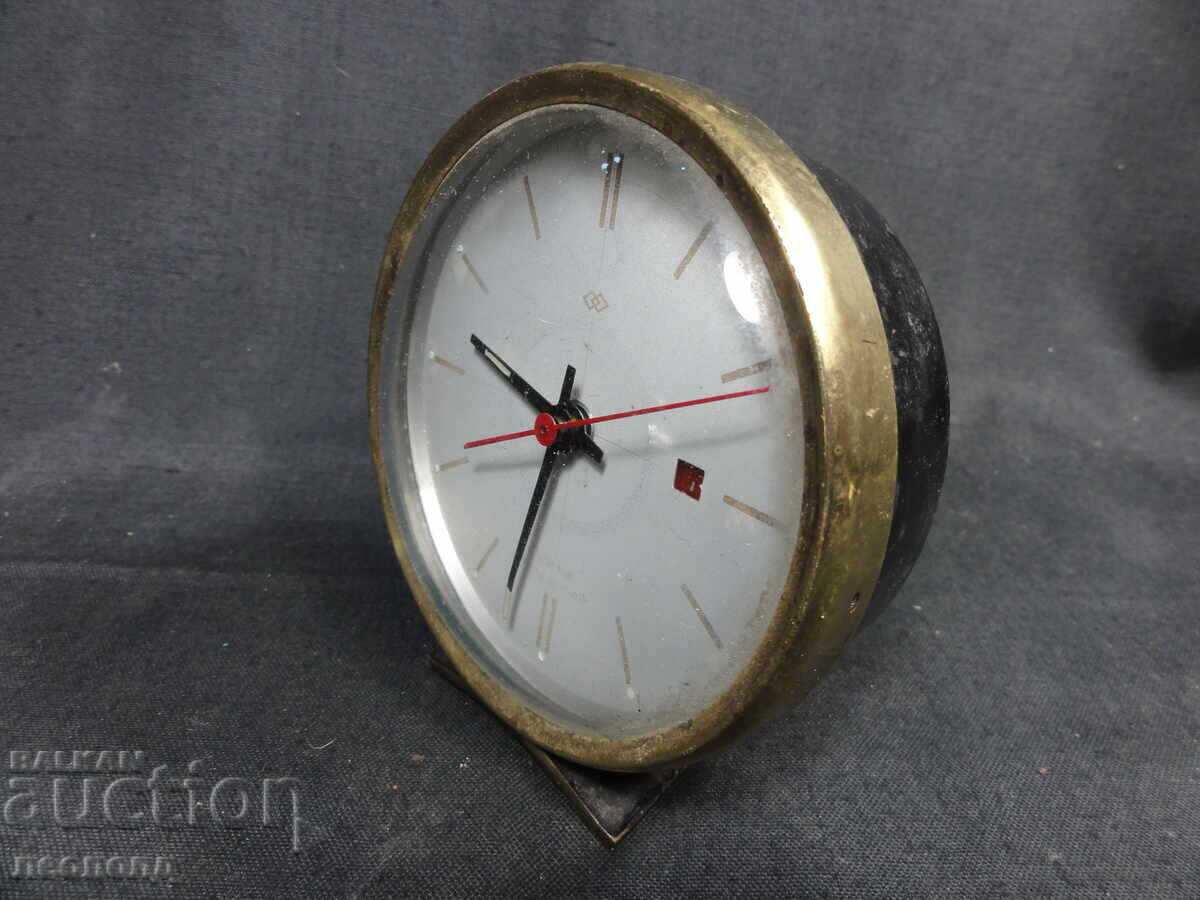 BZC OLD RETRO MECHANICAL ALARM CLOCK CHINA with price 7.50 BGN | € 3.83 BZC OLD RETRO MECHANICAL ALARM CLOCK CHINA with price 7.50 BGN | € 3.83