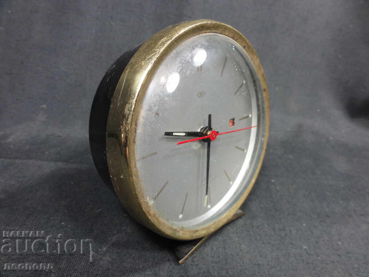 Auction BZC OLD RETRO MECHANICAL ALARM CLOCK CHINA Auction BZC OLD RETRO MECHANICAL ALARM CLOCK CHINA