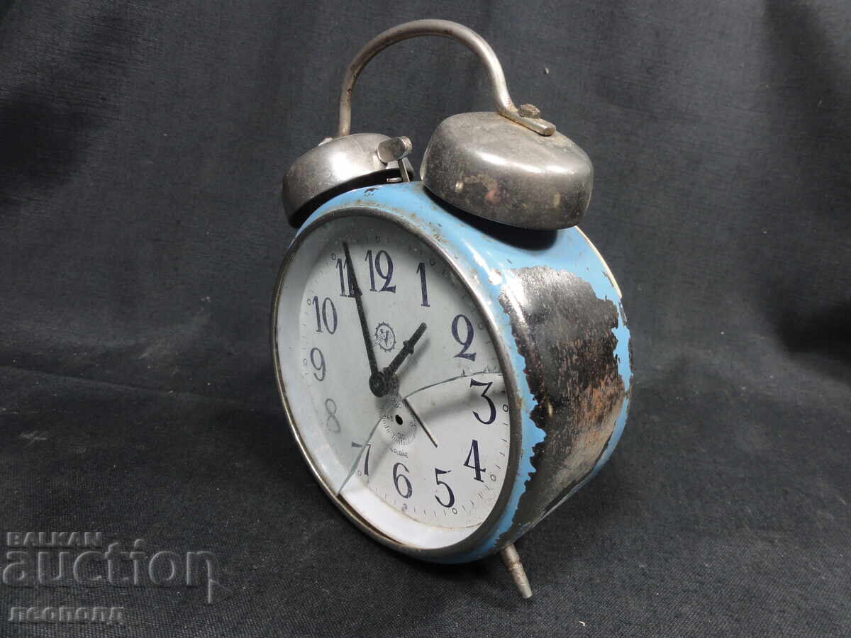 BZC OLD RETRO MECHANICAL CLOCK ALARM CLOCK VICTORIA ROMANIA with price 0.01 BGN | € 0.01