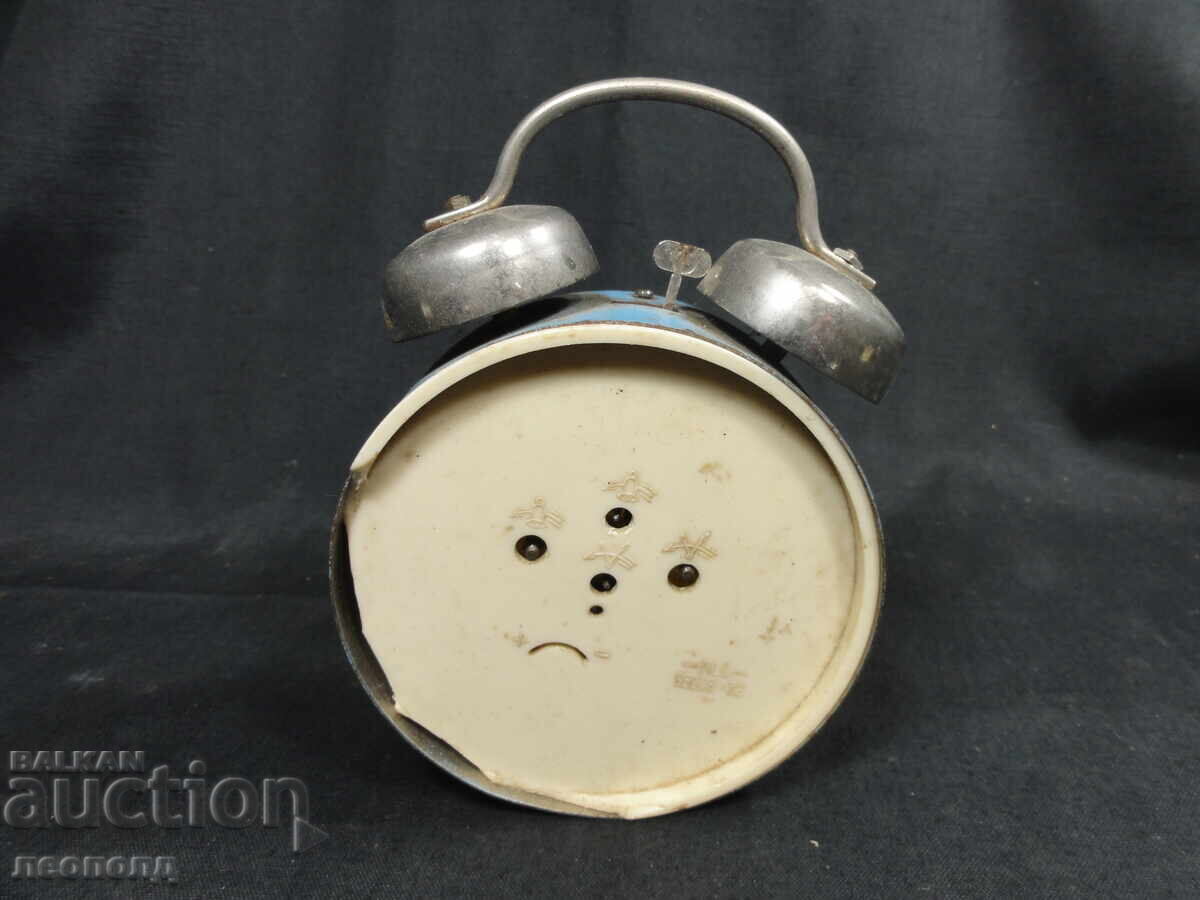 Delivery of BZC OLD RETRO MECHANICAL CLOCK ALARM CLOCK VICTORIA ROMANIA