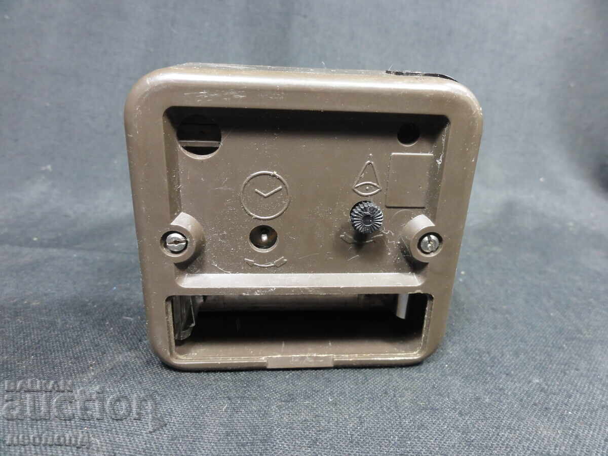 Delivery of BZC OLD RETRO SOC USSR QUARTZ CLOCK ALARM CLOCK GLORY Delivery of BZC OLD RETRO SOC USSR QUARTZ CLOCK ALARM CLOCK GLORY