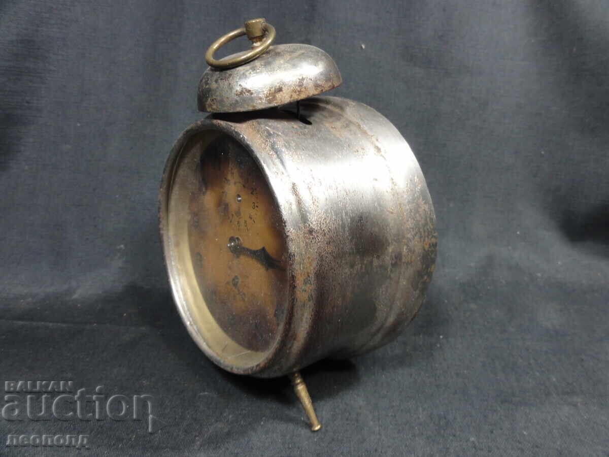 BZC OLD RETRO MECHANICAL CLOCK ALARM CLOCK GUSTAV BECKER with price 9.00 BGN | € 4.60