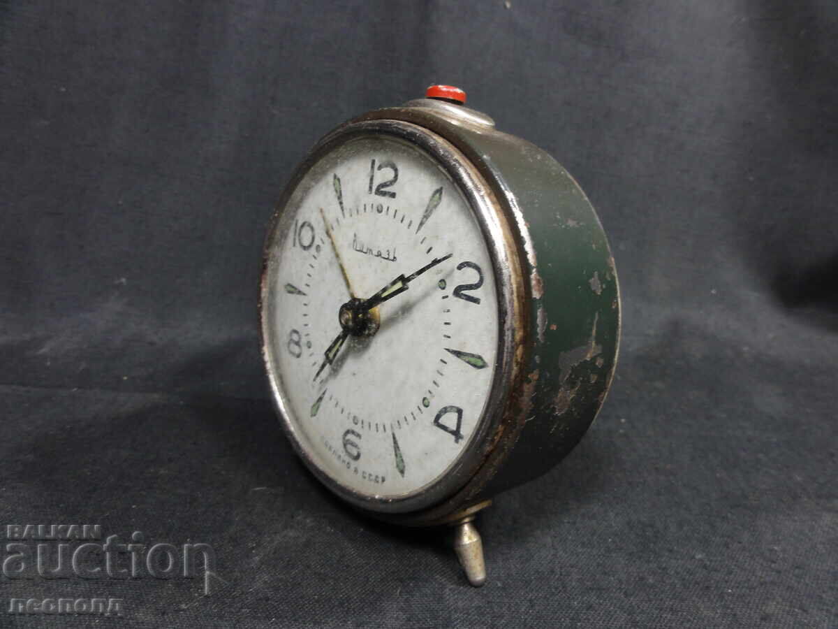 BZC OLD RETRO SOC USSR MECHANICAL CLOCK ALARM CLOCK VITYAZ with price 11.00 BGN | € 5.62 BZC OLD RETRO SOC USSR MECHANICAL CLOCK ALARM CLOCK VITYAZ with price 11.00 BGN | € 5.62