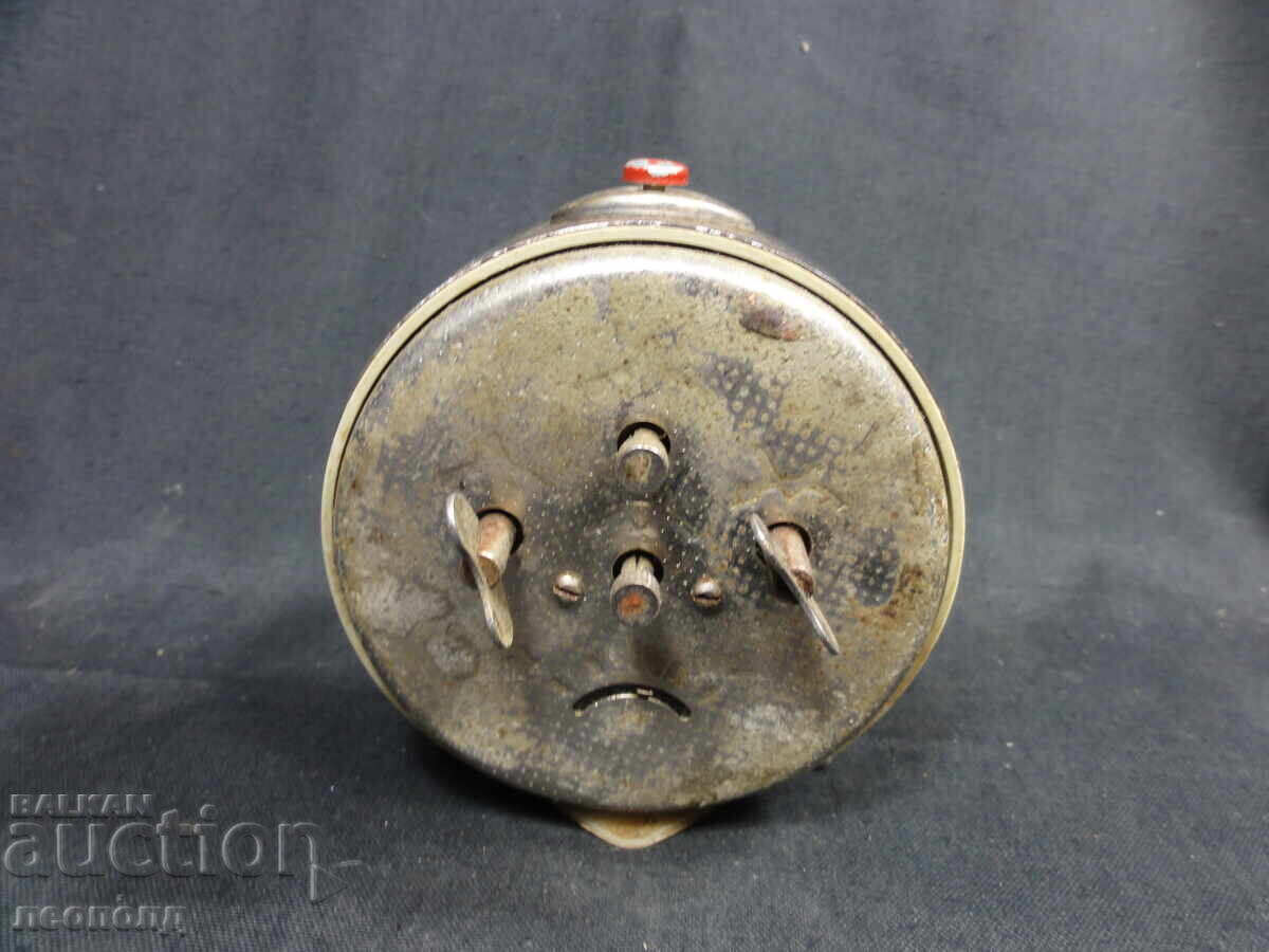 Delivery of BZC OLD RETRO SOC USSR MECHANICAL CLOCK ALARM CLOCK VITYAZ Delivery of BZC OLD RETRO SOC USSR MECHANICAL CLOCK ALARM CLOCK VITYAZ