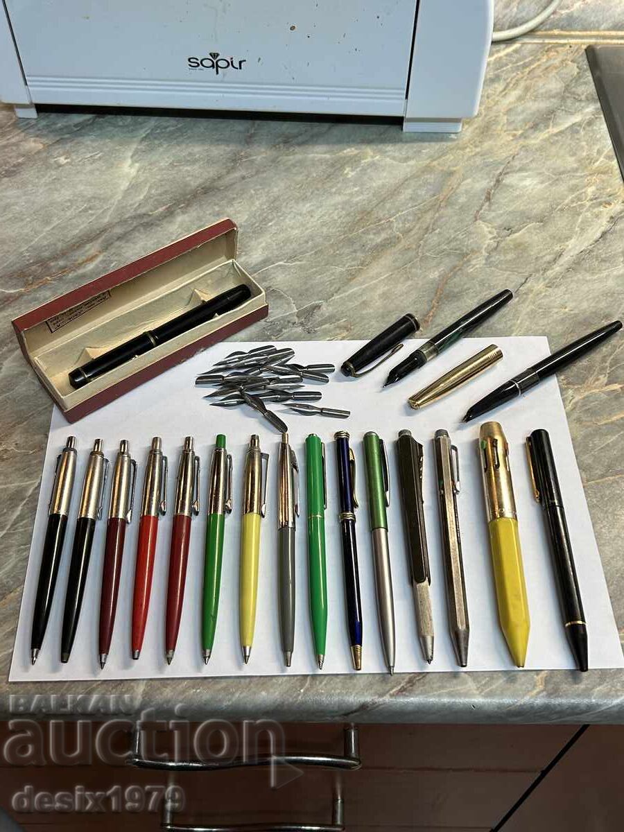 Lot of old chemicals and pens Lot of old chemicals and pens