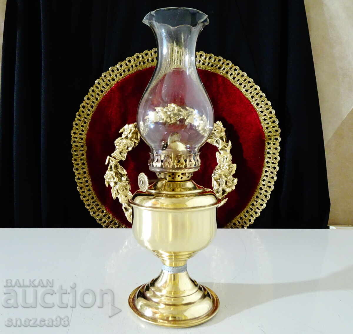 Бронзова газена лампа,перфектна.