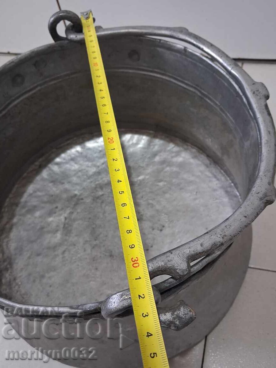 Monedă conservată, ceaun, cupru, vas de cupru - 5 Monedă conservată, ceaun, cupru, vas de cupru - 5