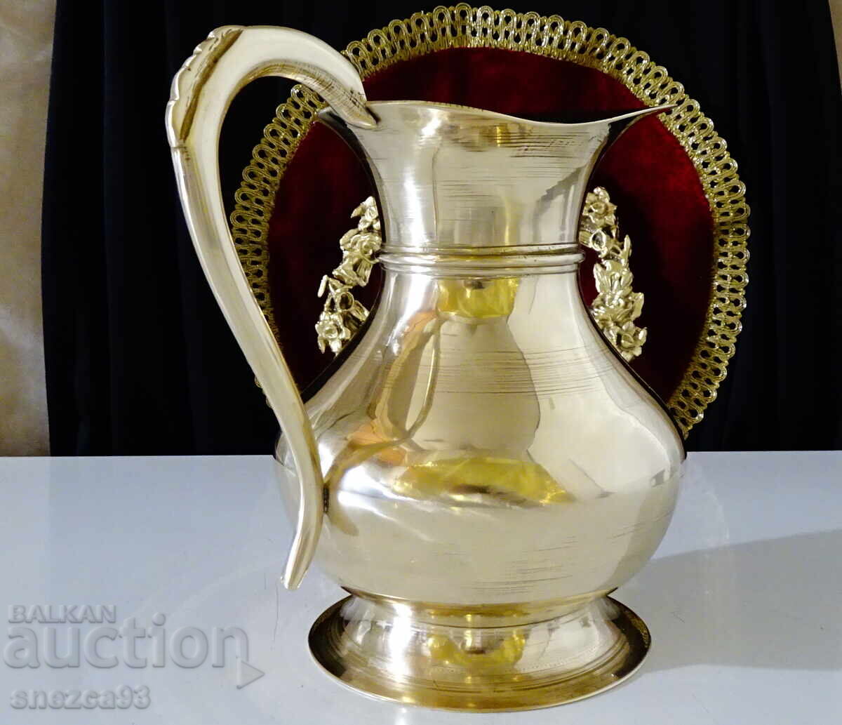 Auction  Bronze wine jug 3l, 730g, perfect