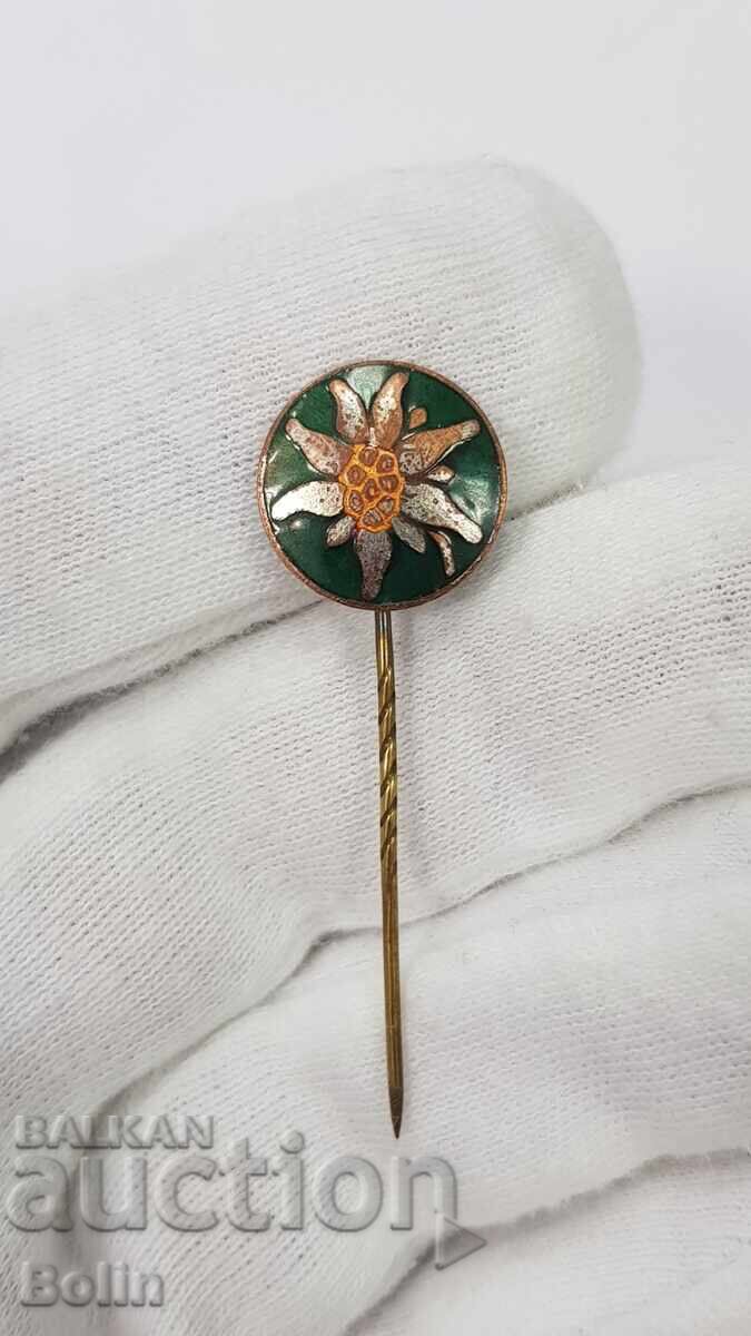 Collectible Royal Badge, Tourism Badge with price 80.00 BGN | € 40.90