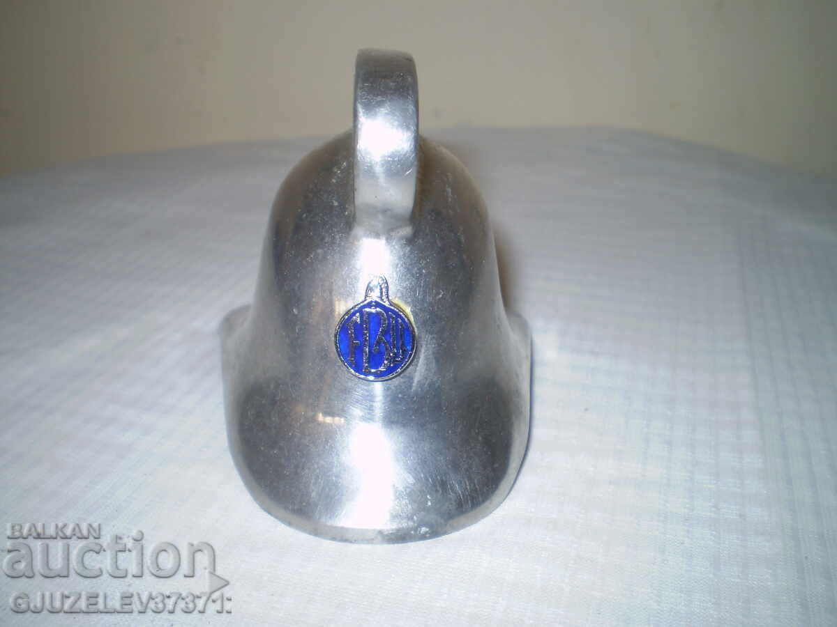 Ρετρό παιδικό παιχνίδι κράνος μεταλλικό με τιμή 99.00 BGN | € 50.62