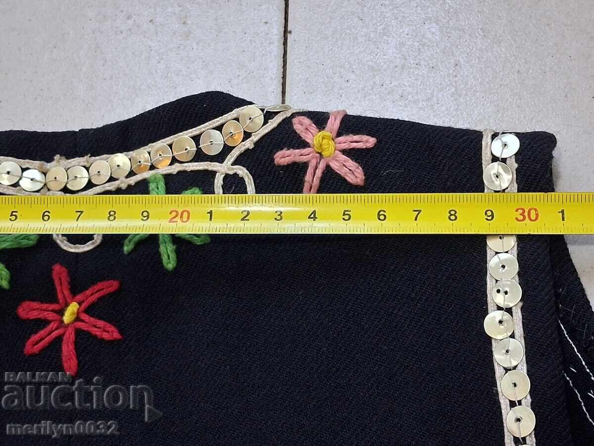 Livrarea Vestă pentru copii veche, din lână, șorț, costum popular