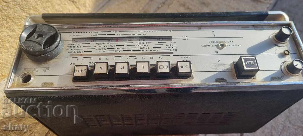 Delivery of Rare Philips Cassette Player