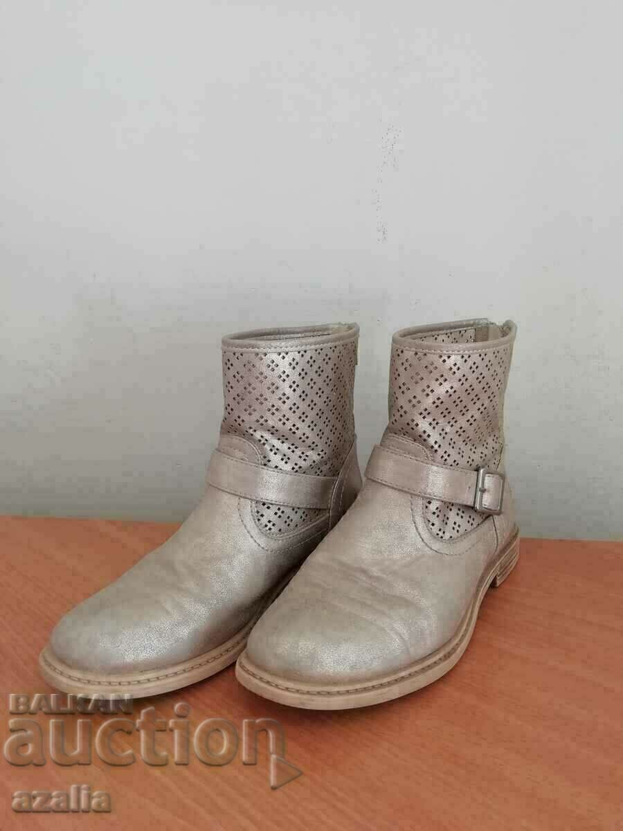 Boots in gold, 35 number