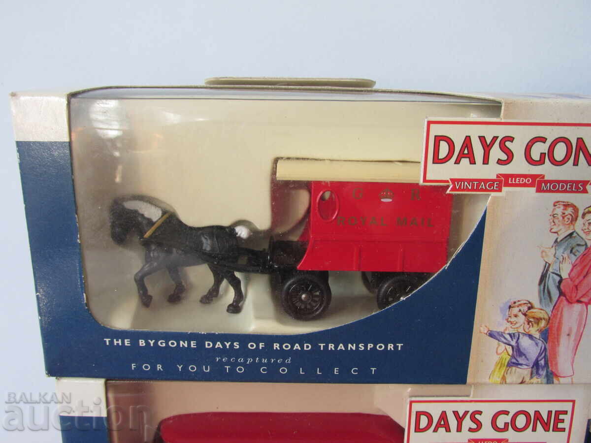 Retro strollers with price 20.12 BGN | € 10.29 Retro strollers with price 20.12 BGN | € 10.29