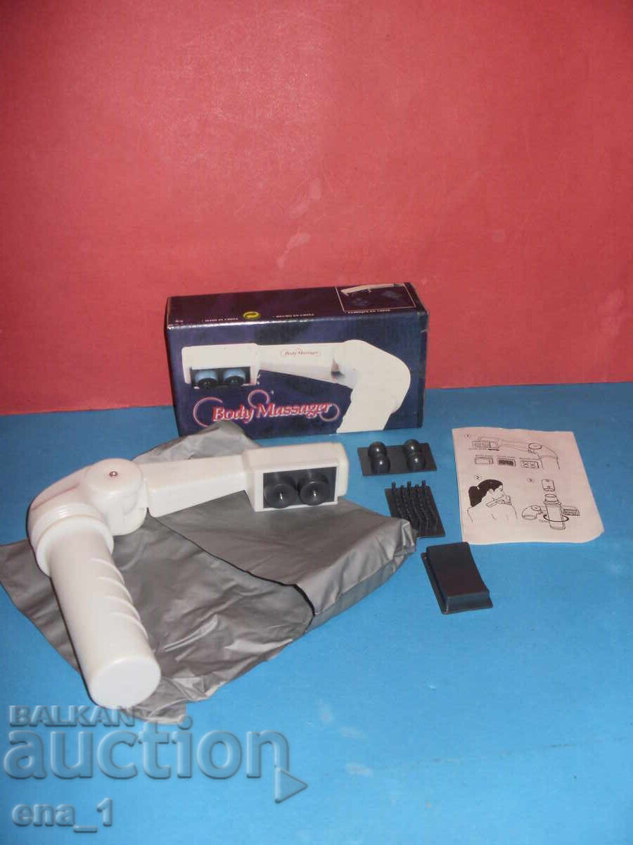Licitație Aparat de masaj corporal BCM-01 cu 4 accesorii - nefolosit