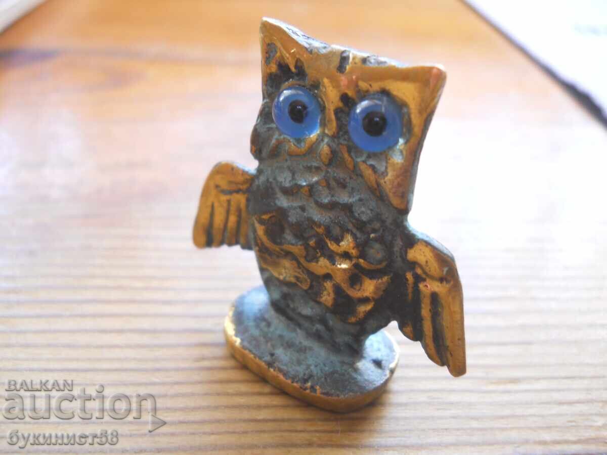 Χάλκινο κουκουβάκι με μάτια κατά του κακού ματιού - μινιατούρα με τιμή 10.00 BGN | € 5.11 Χάλκινο κουκουβάκι με μάτια κατά του κακού ματιού - μινιατούρα με τιμή 10.00 BGN | € 5.11