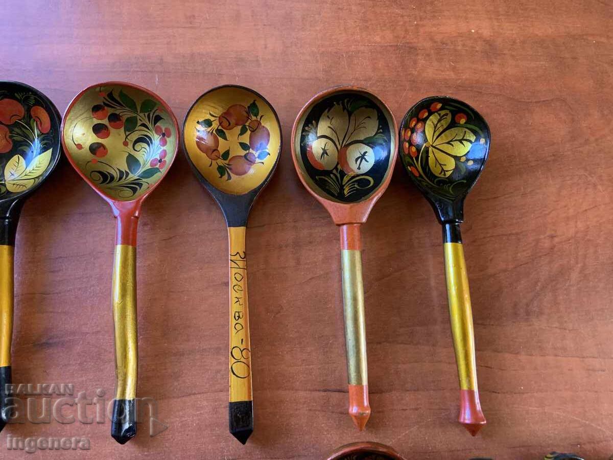 Livrarea LINGURI DE LEMN CU MOTIVE RUSEȘTI, COLECȚIE DE 16 BUC