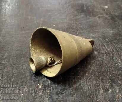 Аукцион Малък бронзов чан Аукцион Малък бронзов чан