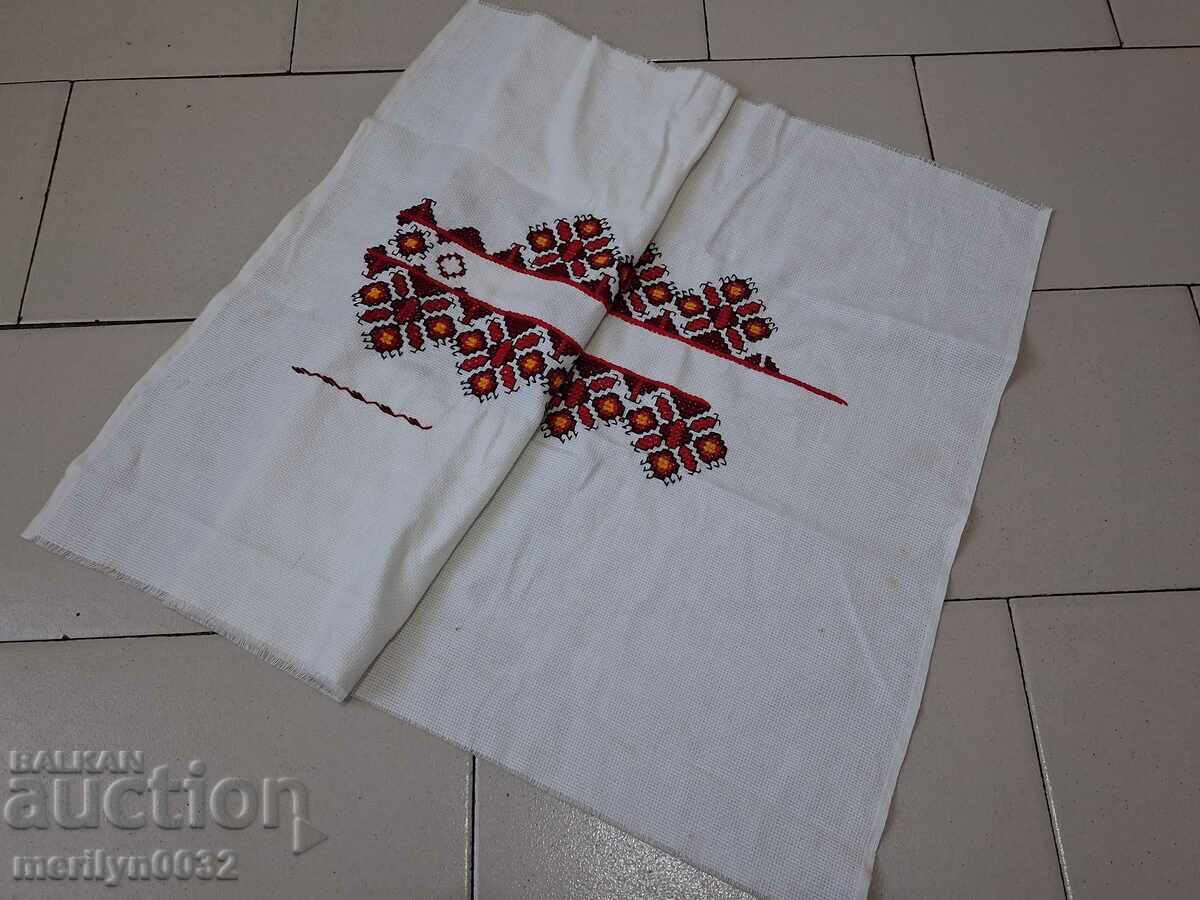 Delivery of Embroidery for a pillowcase costume Delivery of Embroidery for a pillowcase costume