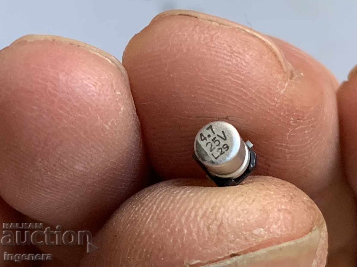 CONDENSATORI CONDENSATORI ALUMINIU ELECTROLITICI - 500 BUC. NOU! - 5