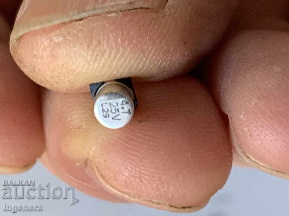 CONDENSATORI CONDENSATORI ALUMINIU ELECTROLITICI - 500 BUC. NOU! - 6