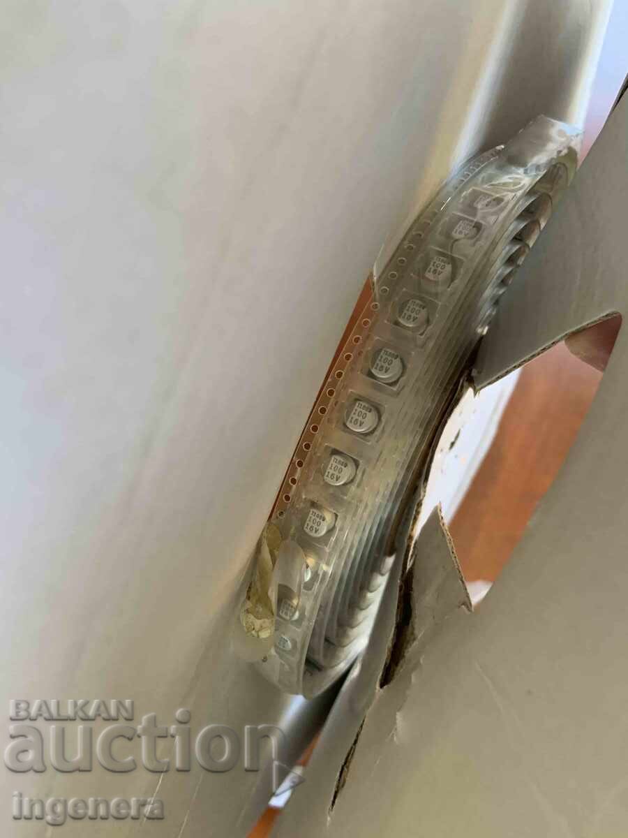 CONDENSATORI CONDENSATORI ALUMINIU ELECTROLITICI - 300 BUC. NOU! - 6