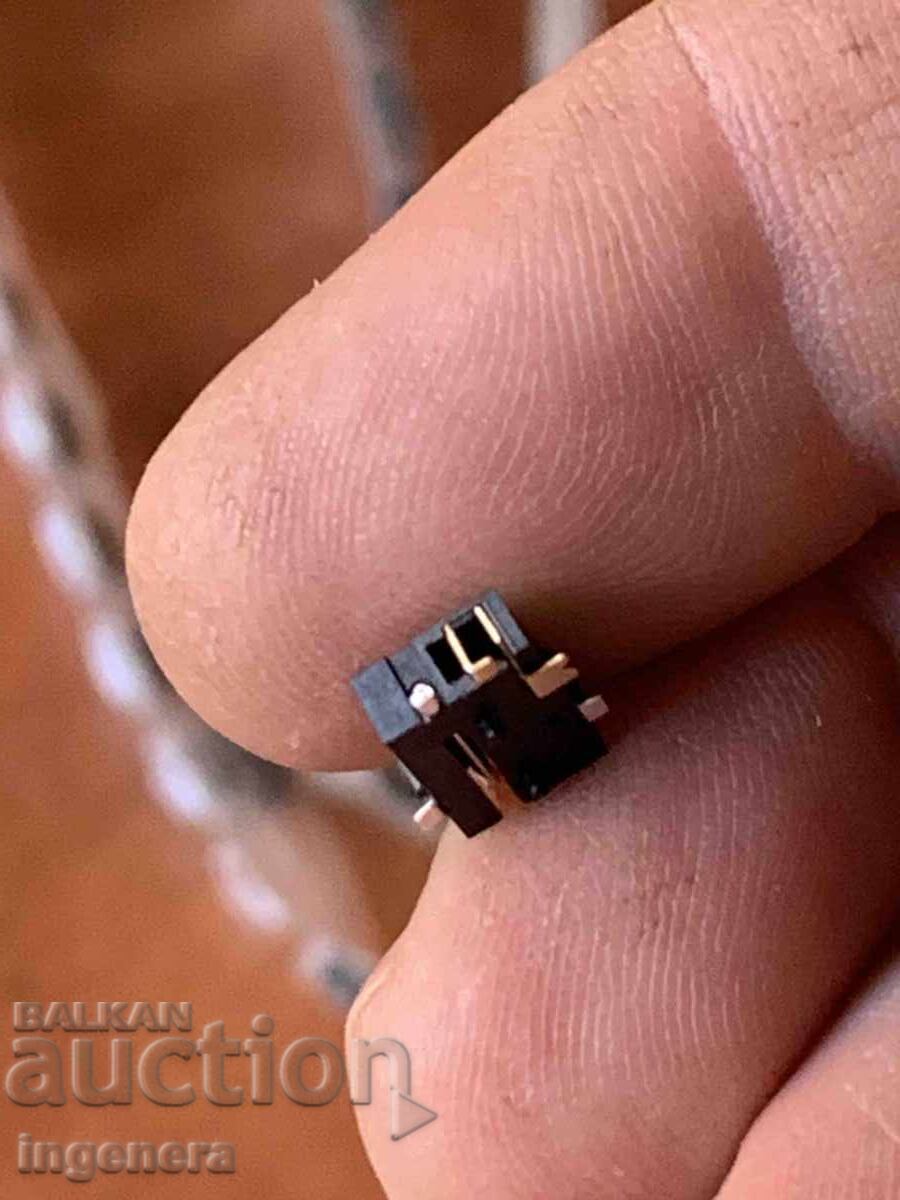 CONECTOR DC TABLET Cube și 25gt - 30 buc cu preț 55.00 BGN | € 28.12